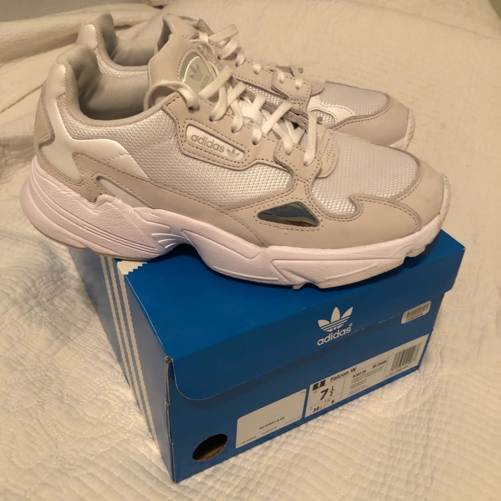 Wmns Falcon ‘Triple White’